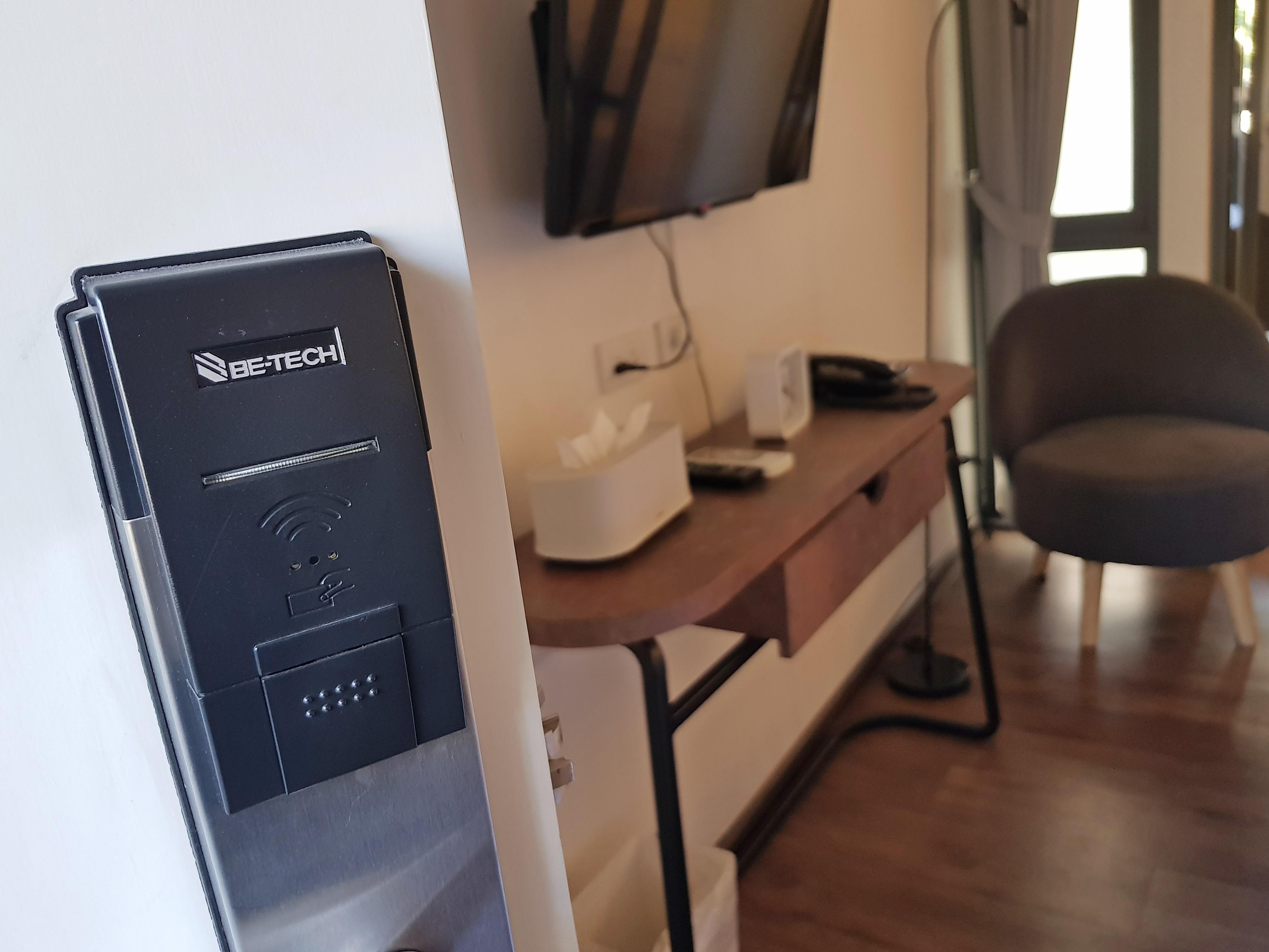Wonderwall Hotel Чиангмай Екстериор снимка